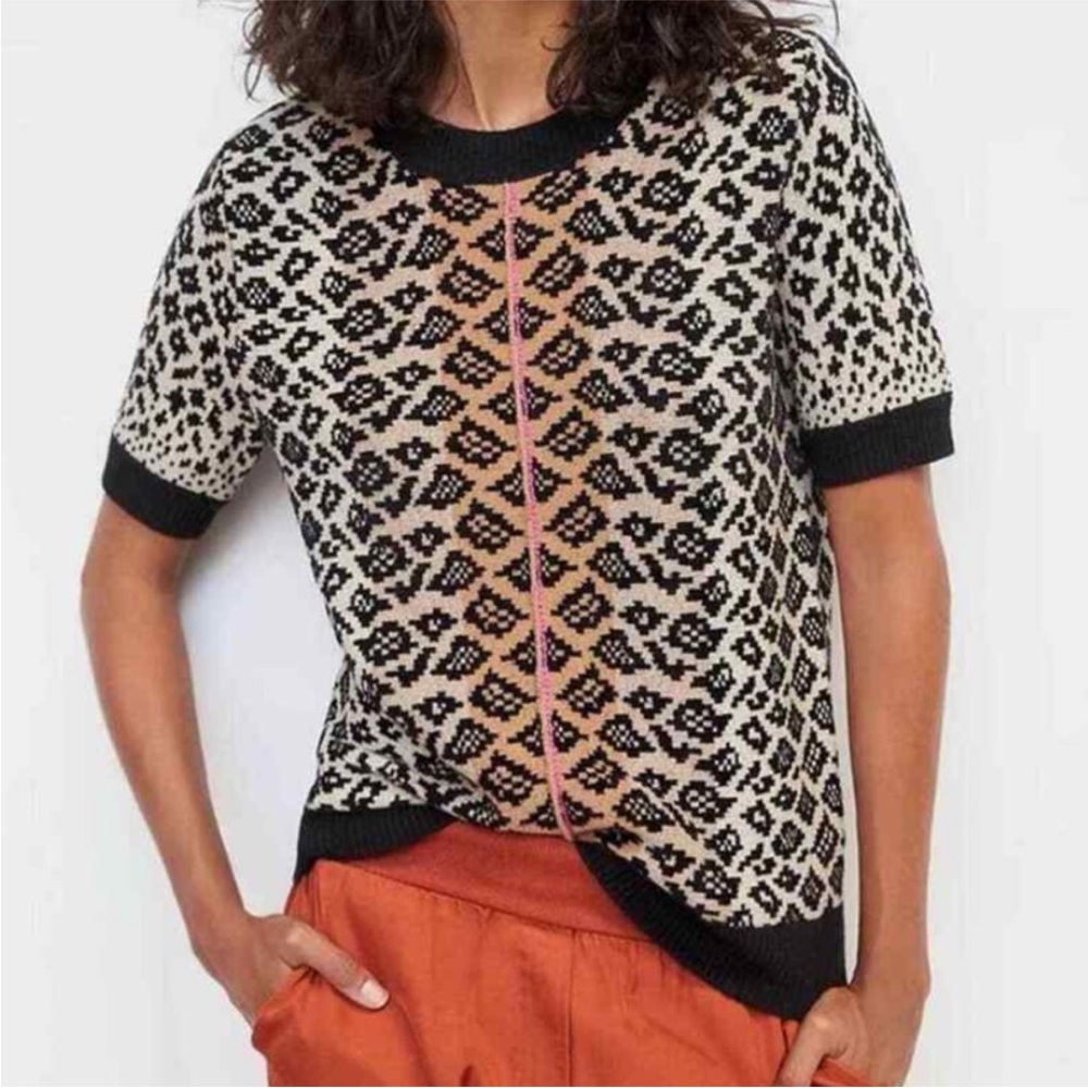 EUC *worn once!* Anthropologie Maeve Ellinor Knit Sweater in Black and Tan Print